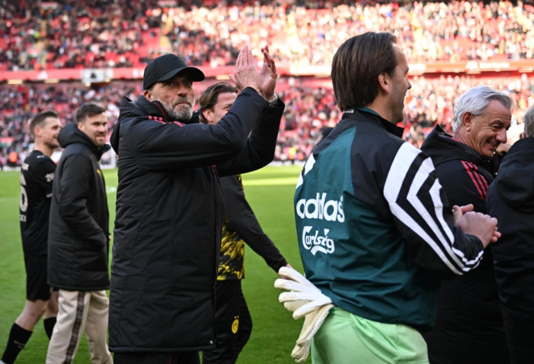 คล็อปป์ สุดซึ้งหวนคืนแอนฟิลด์ครั้งแรก หลังแยกทางลิเวอร์พูล