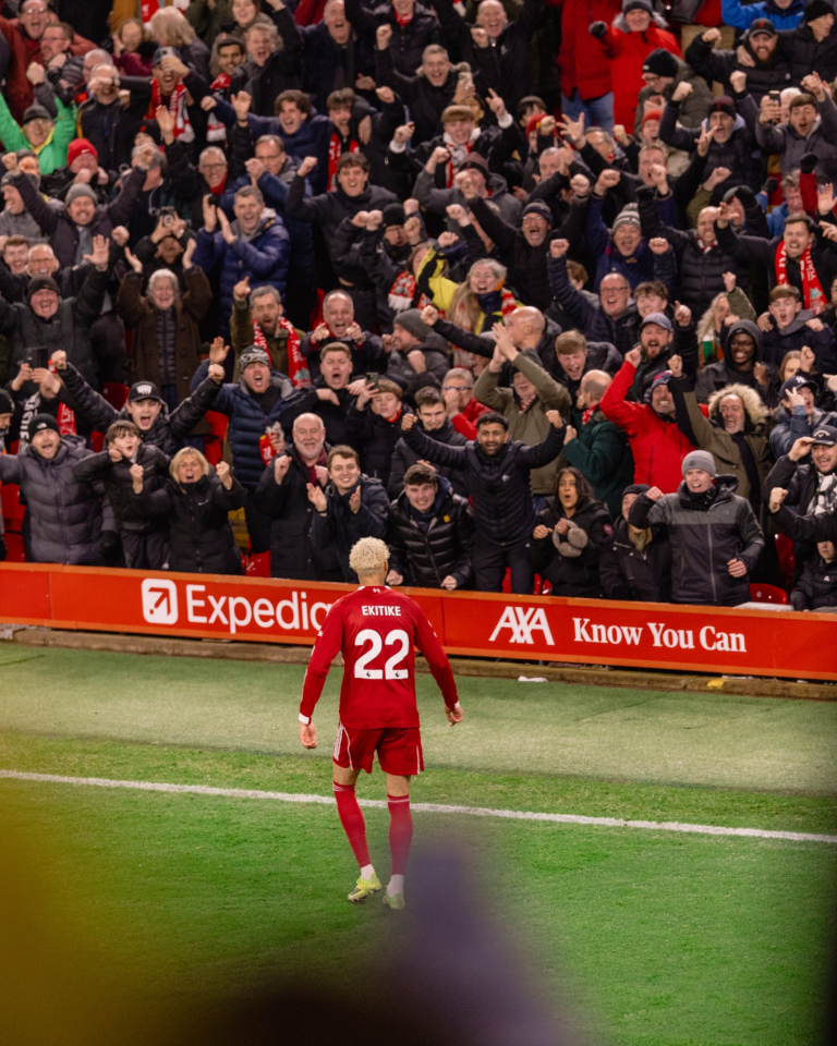 เอกีตีเก ขอบคุณแฟนบอลลิเวอร์พูล ช่วยส่งแรงใจ หลังบาดเจ็บหนัก