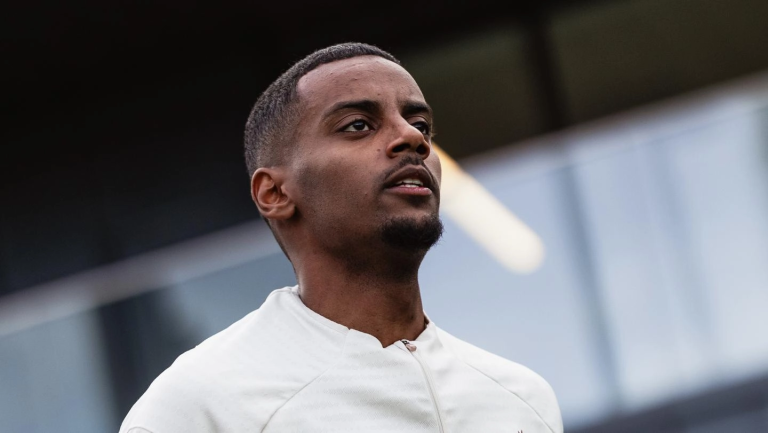 อิซัก เผยความในใจ หลังกลับมาพร้อมลงเล่นให้ลิเวอร์พูลอีกครั้ง